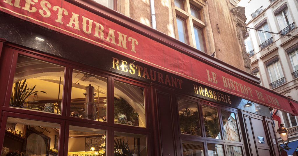 Practice your language skills in a restaurant