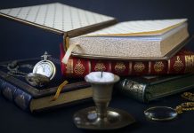 The Best Books For Learning French Pile of French books